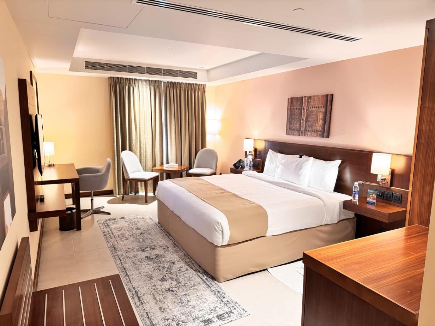 Kyriad Hotel Salalah Extérieur photo