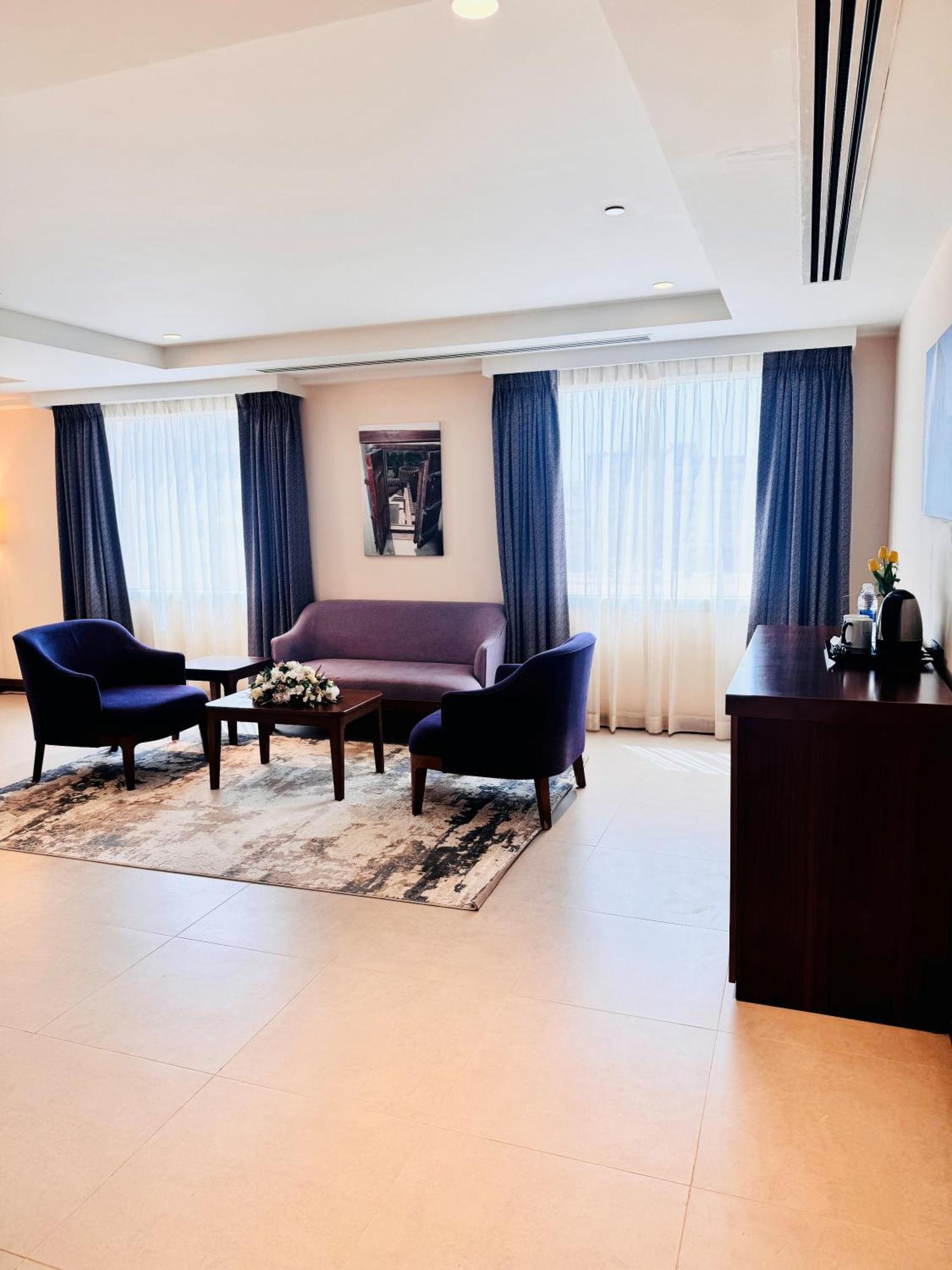 Kyriad Hotel Salalah Extérieur photo