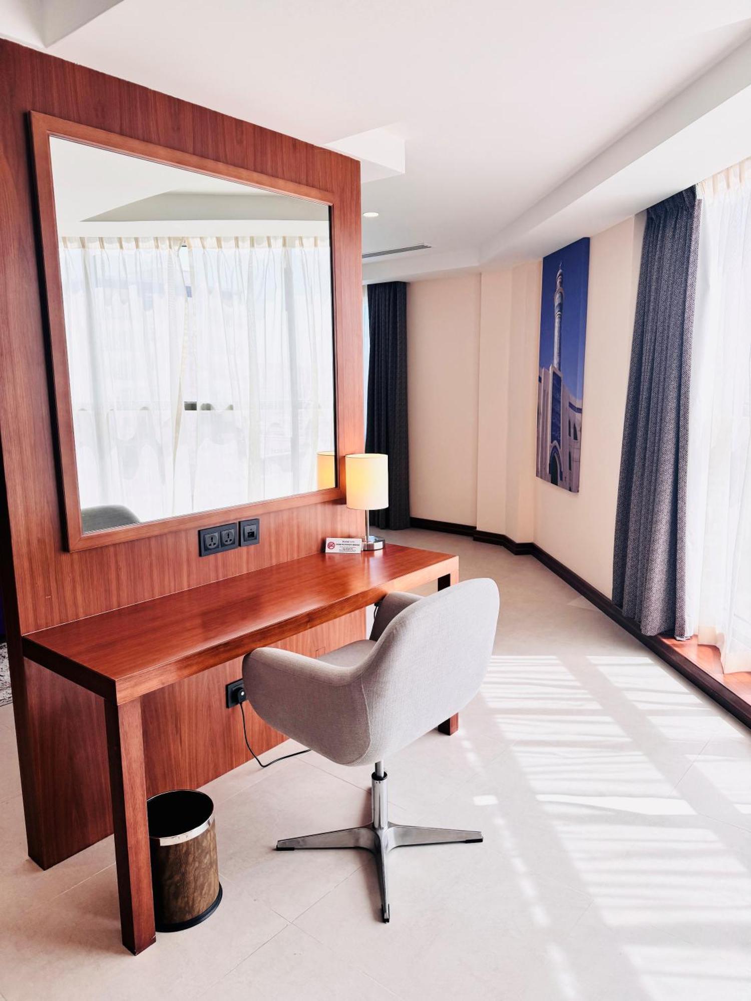 Kyriad Hotel Salalah Extérieur photo