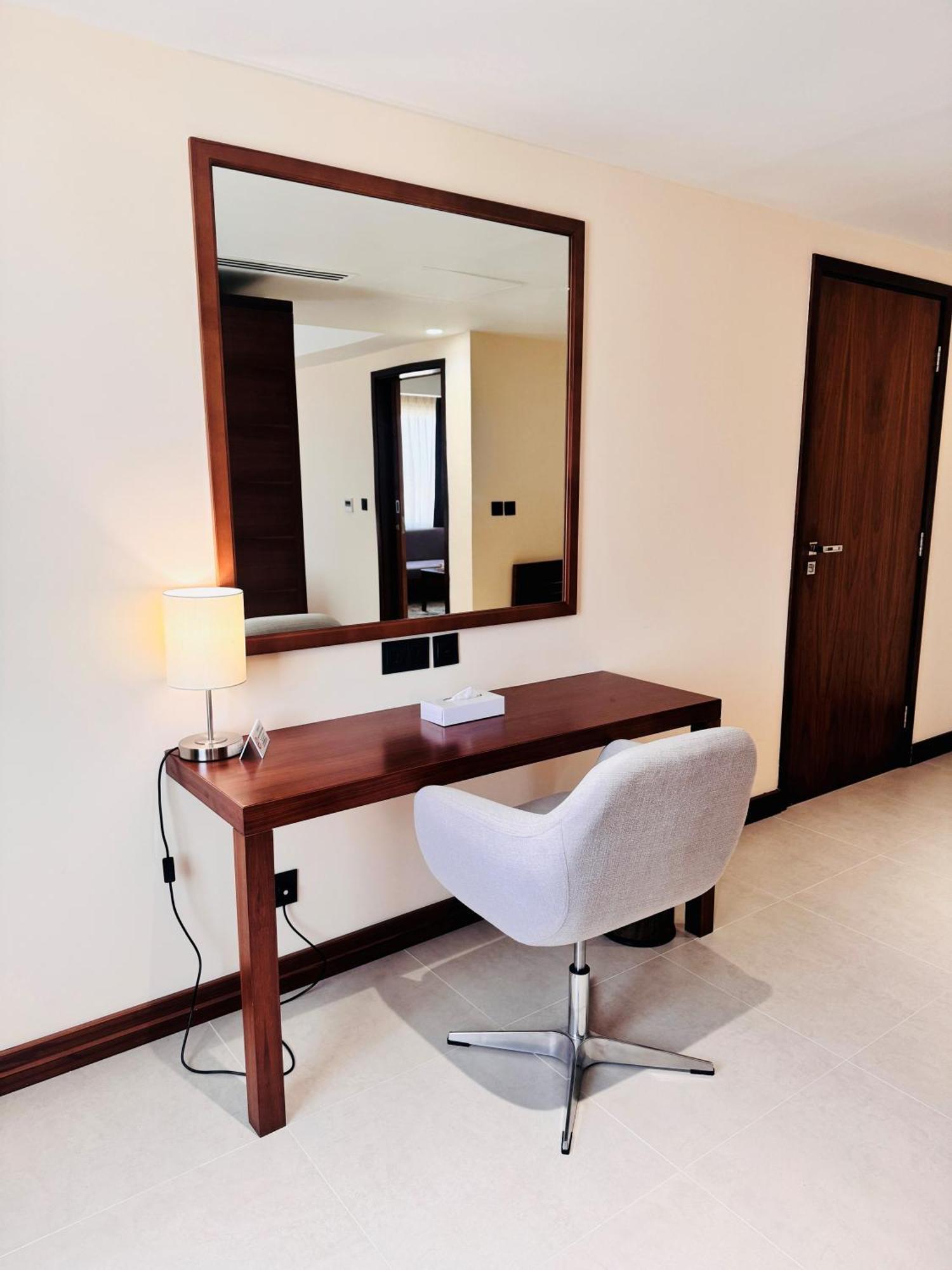 Kyriad Hotel Salalah Extérieur photo
